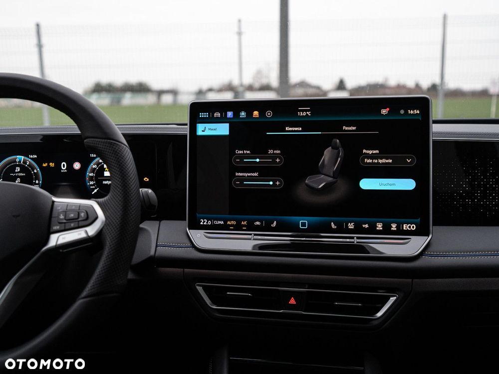 Volkswagen Tiguan - 26