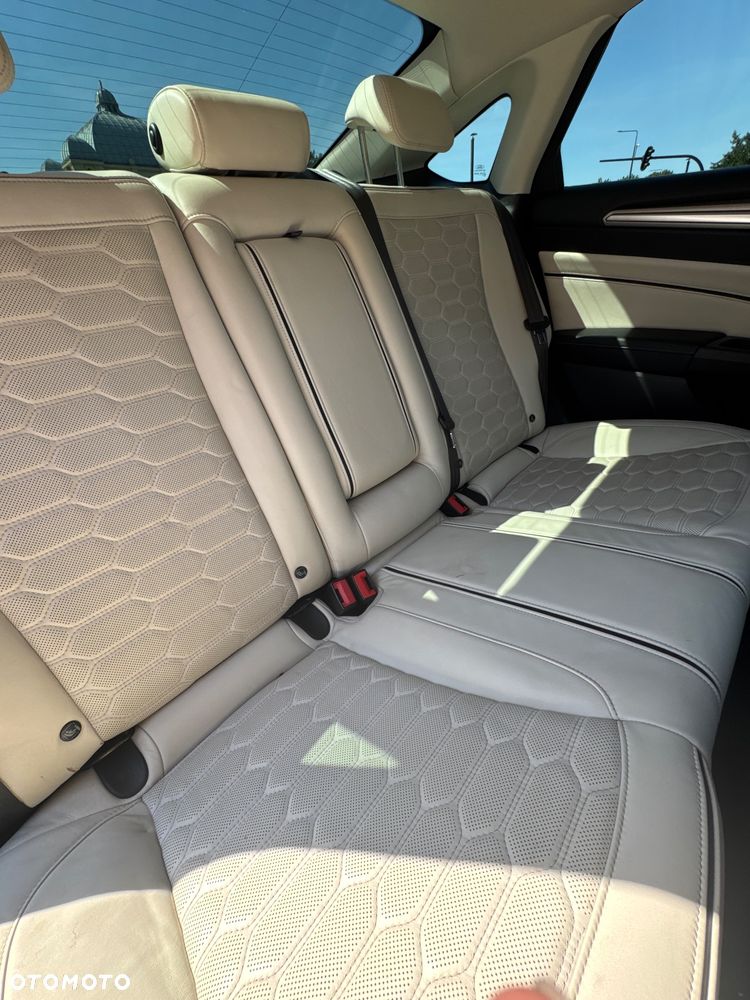 Ford Mondeo Vignale 2.0 TDCi PowerShift - 13