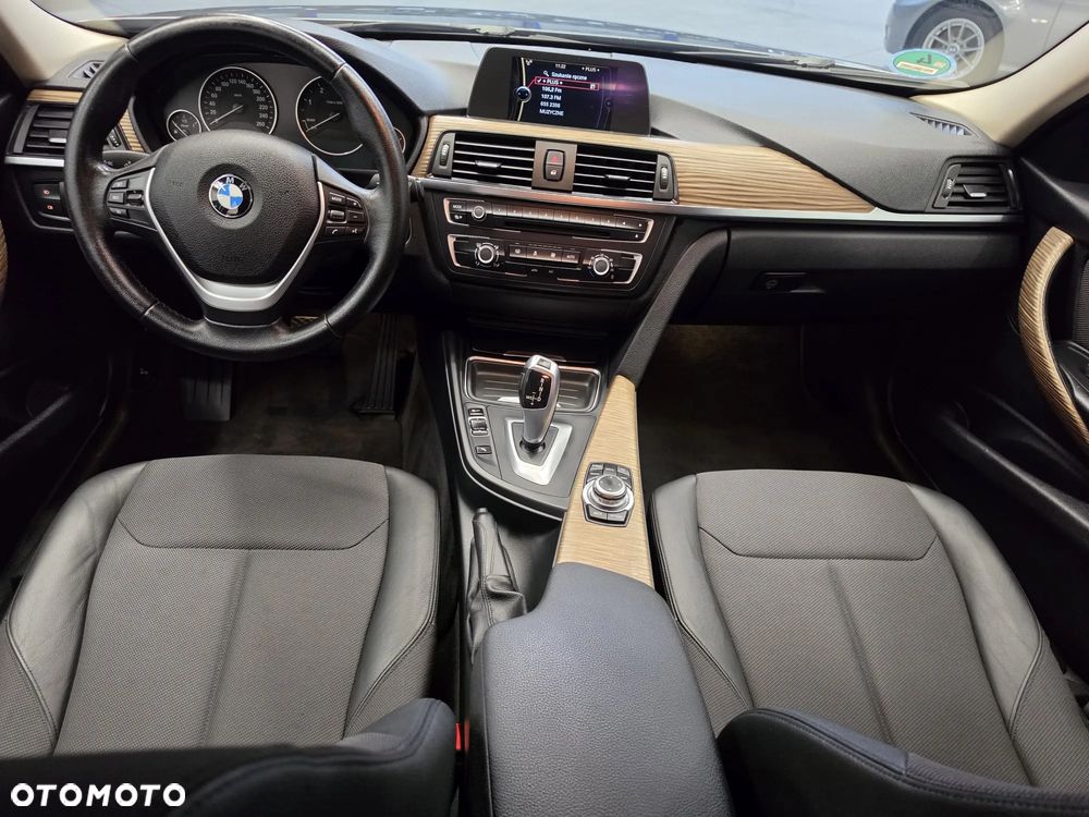 BMW Seria 3 318d Blue Performance Modern Line - 28