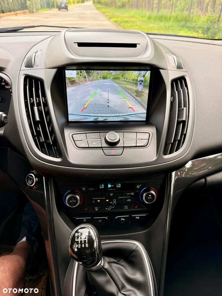 Ford Kuga 1.5 EcoBoost ST-LINE - 16
