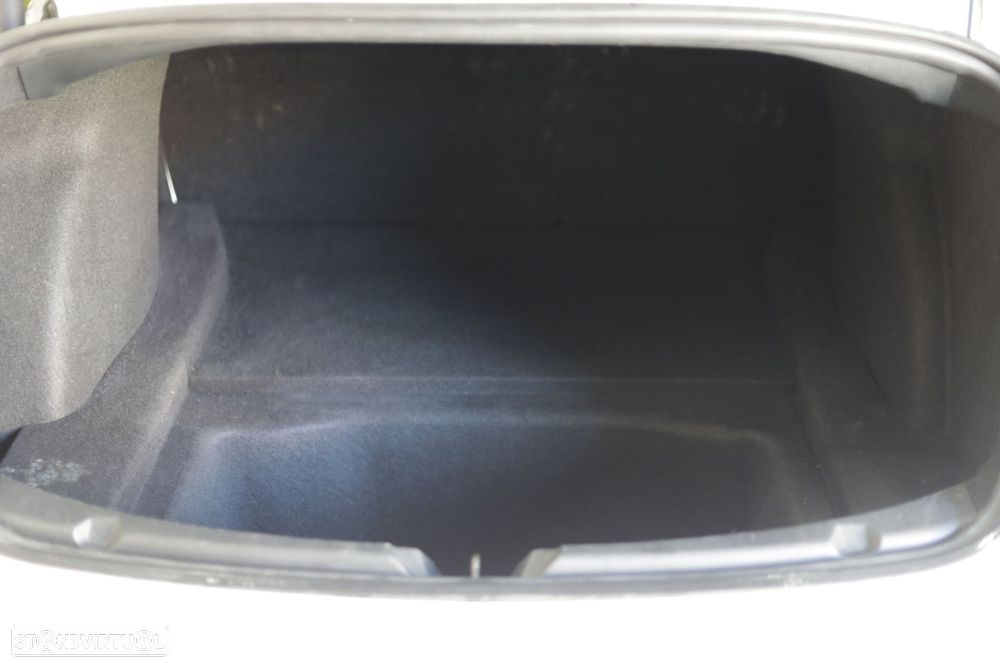 Tesla Model 3 Long-Range Dual Motor AWD - 26