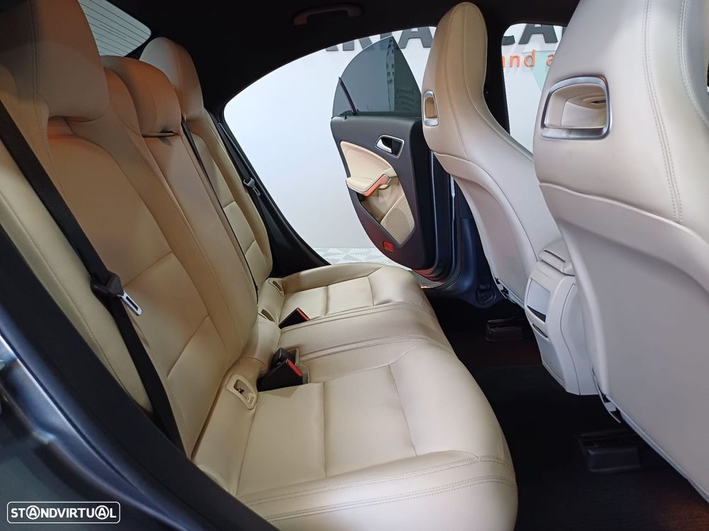 Mercedes-Benz CLA 220 CDi AMG Line Aut. - 12