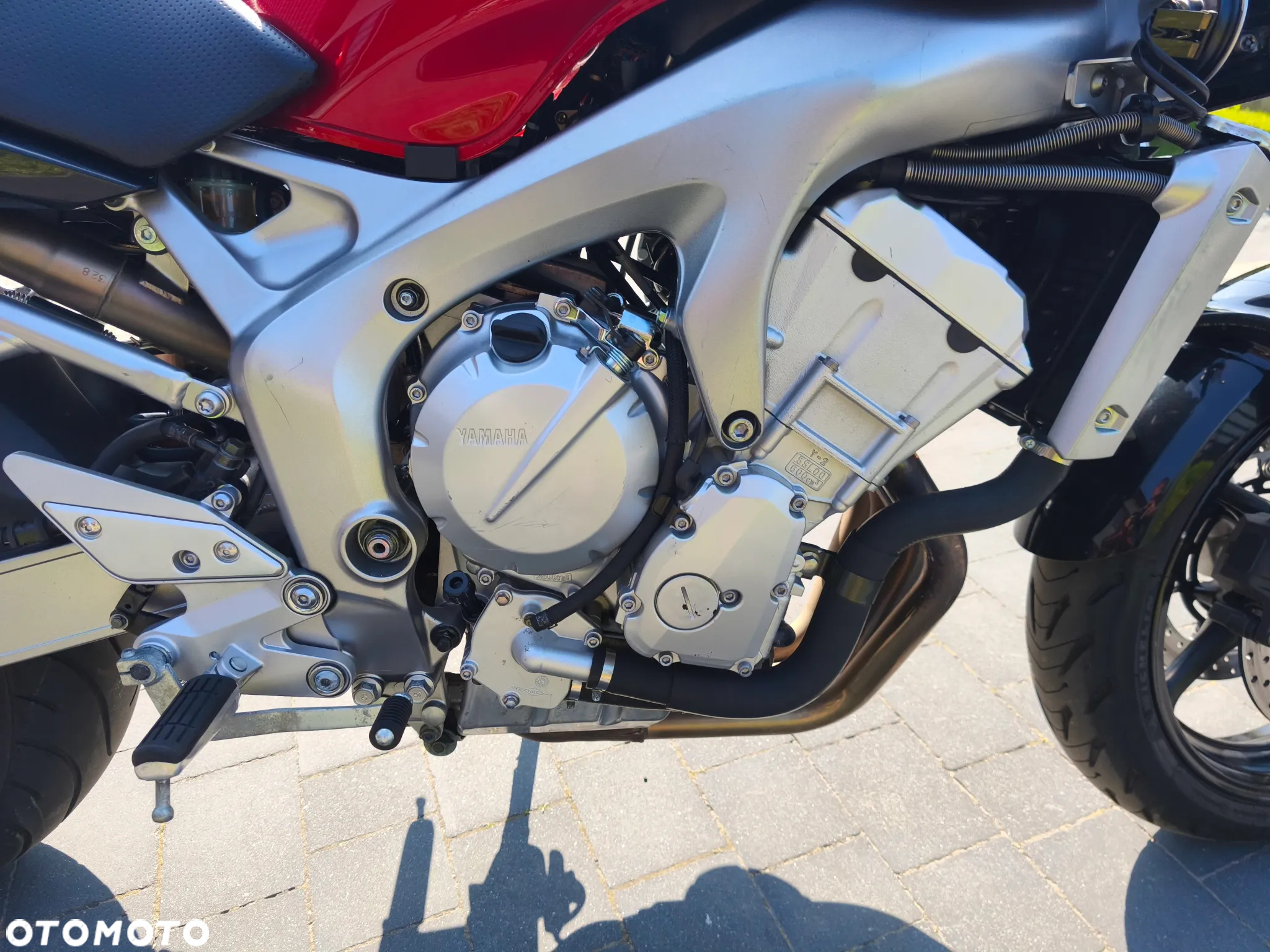 Yamaha FZ6 - 21
