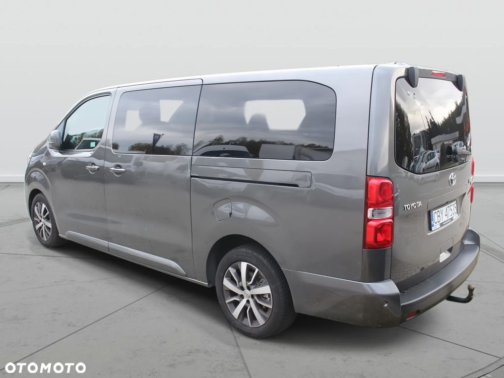 Toyota ProAce Kombi 2.0 D-4D Long 2,8t - 3