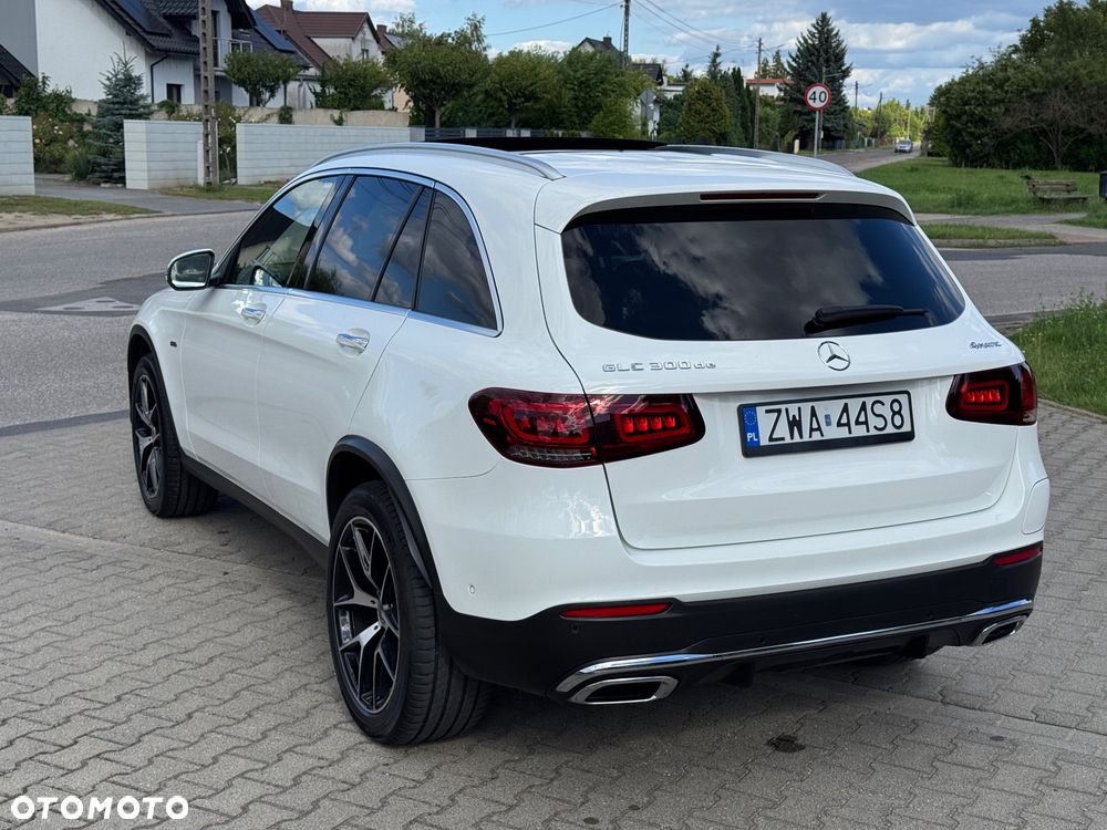 Mercedes-Benz GLC 300 de 4Matic 9G-TRONIC AMG Line Plus - 16