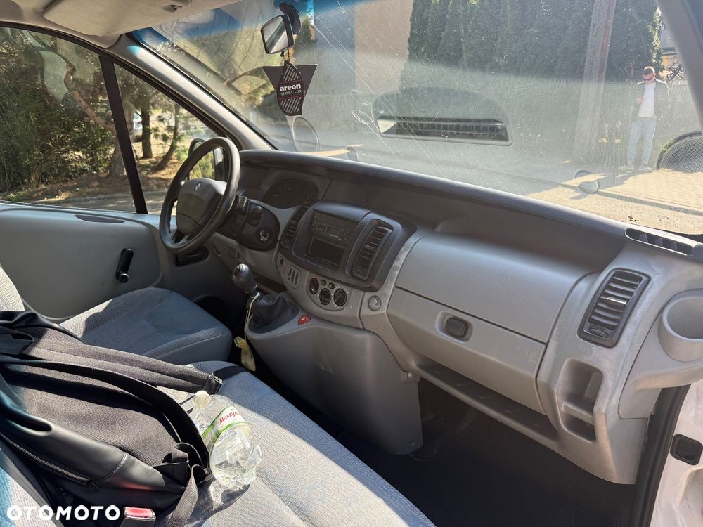 Renault Trafic - 11