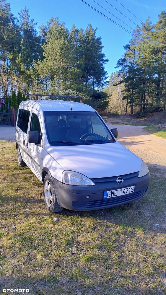 Opel Combo Tour Essentia - 14