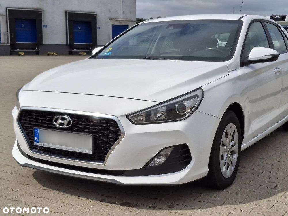 Hyundai i30 1.6 D Classic + - 9