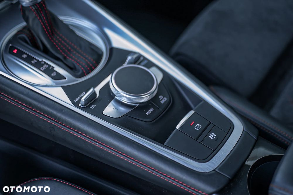 Audi TT Coupé - 19