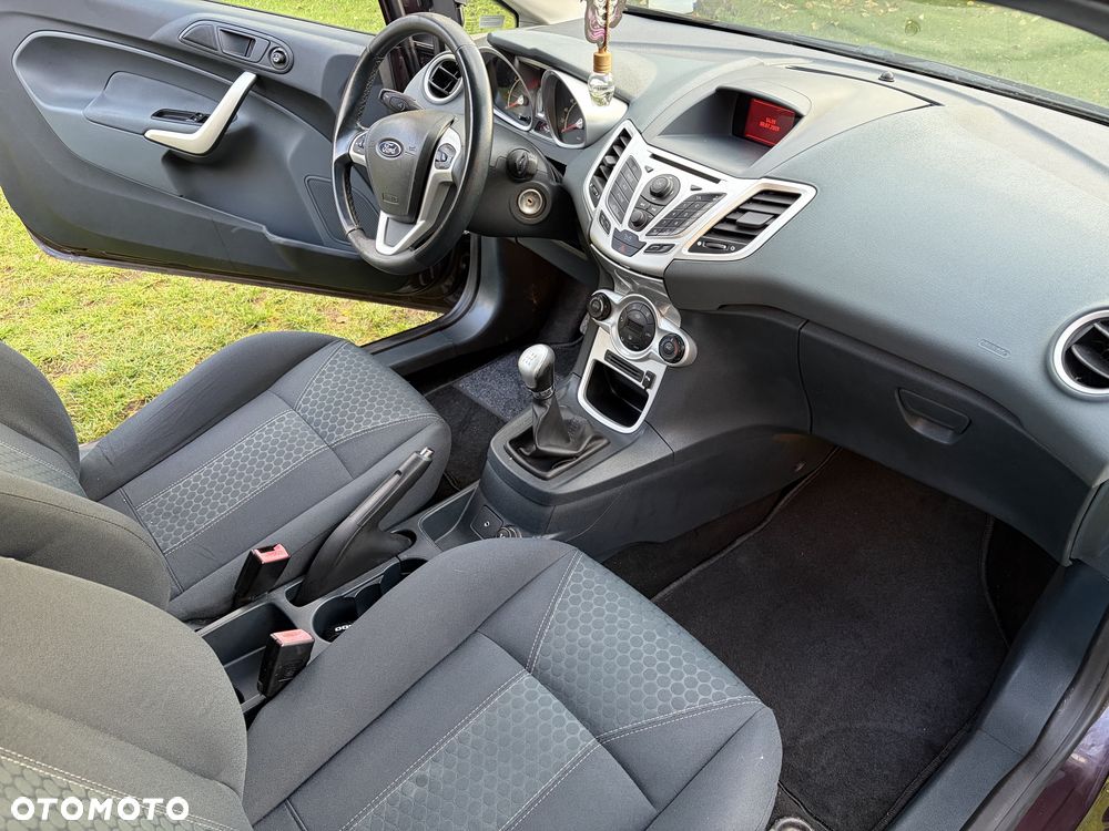 Ford Fiesta - 8