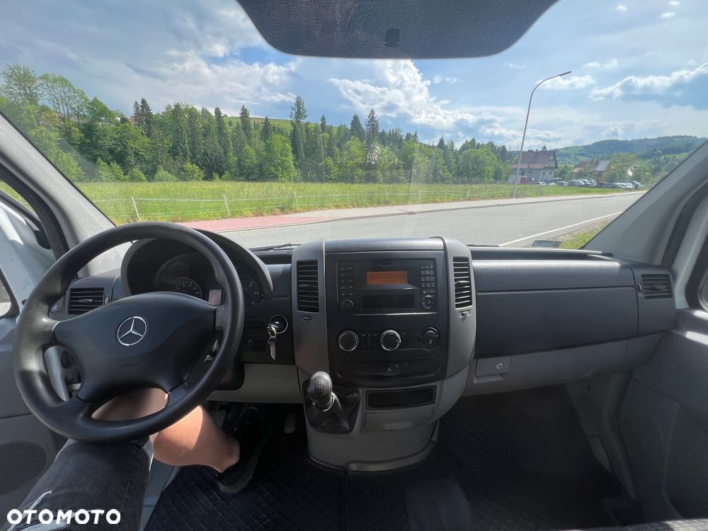 Mercedes-Benz Sprinter - 15