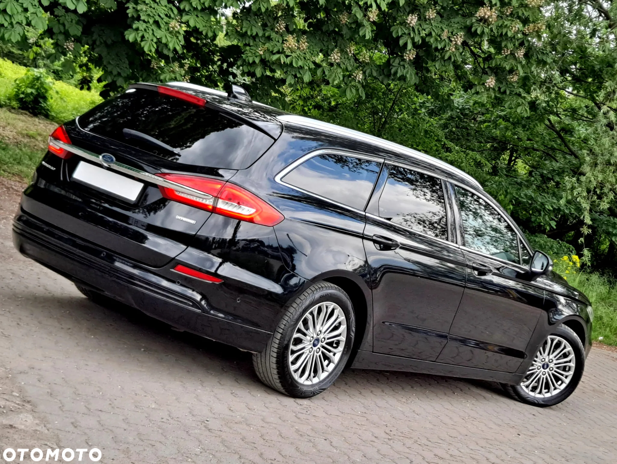 Ford Mondeo - 39