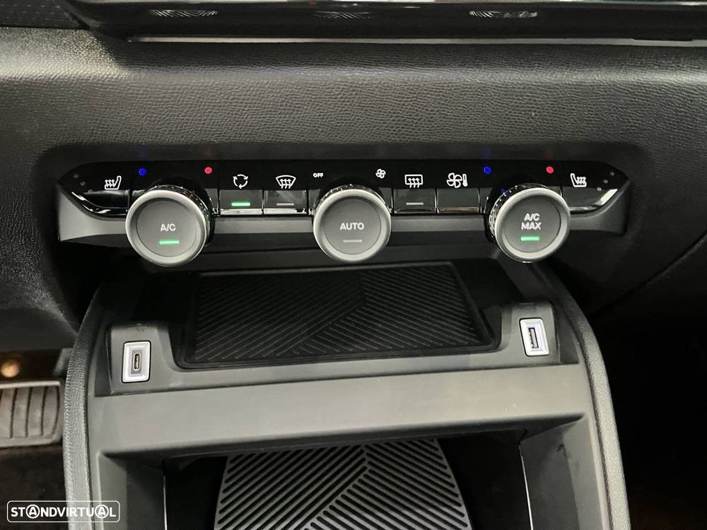 Citroën e-C4 50 kWh Shine - 24