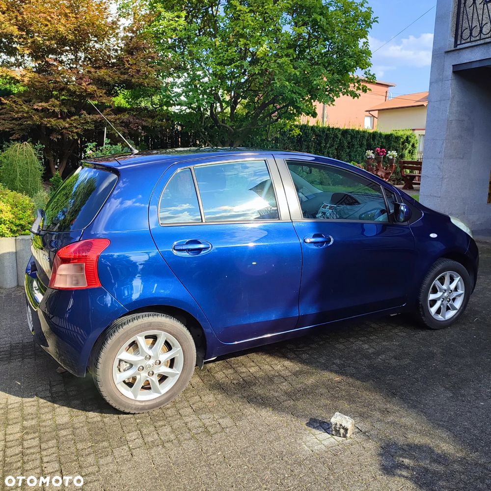Toyota Yaris 1.0 Luna A/C - 11