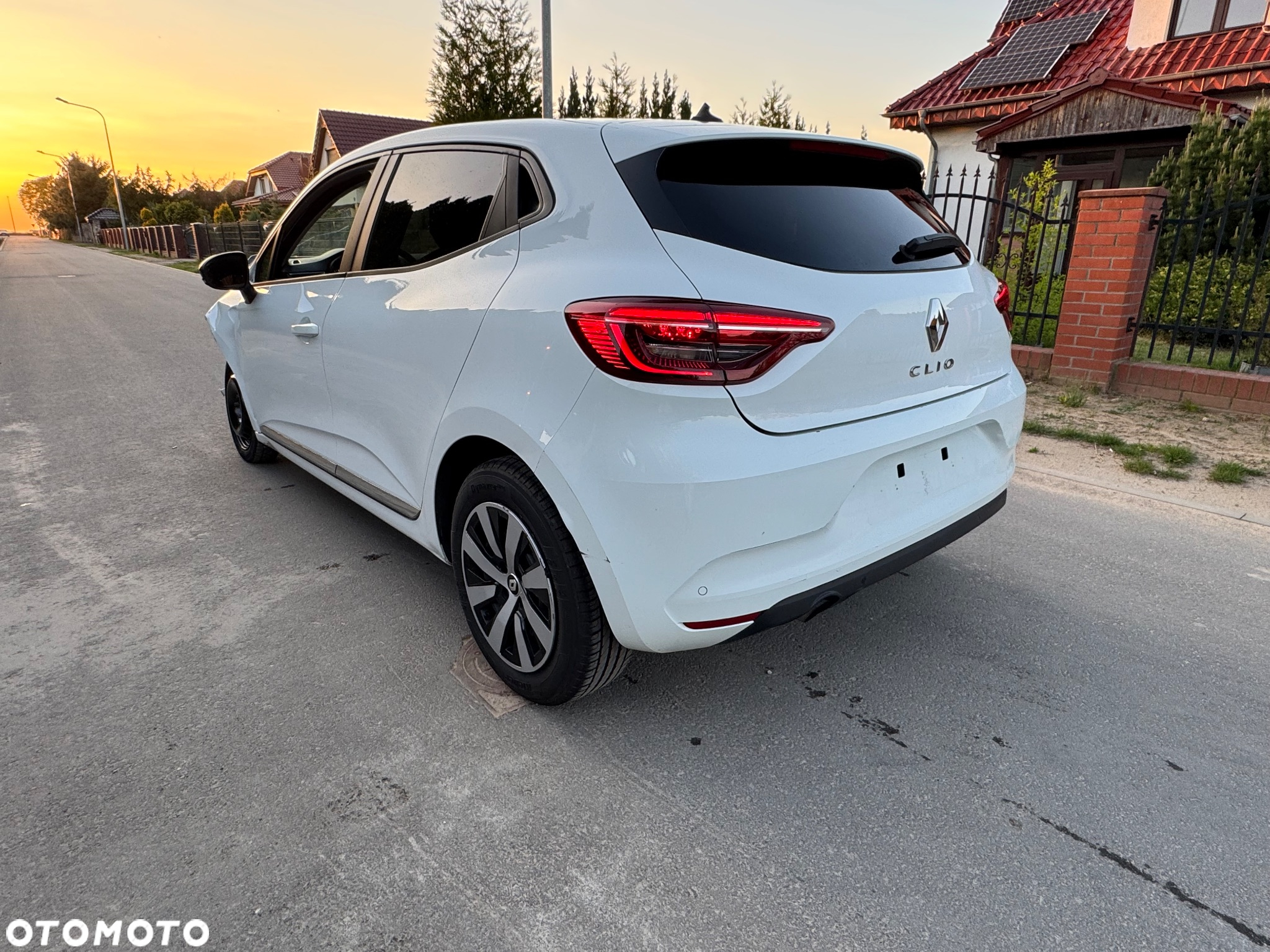 Renault Clio BLUE dCi 100 EVOLUTION - 5