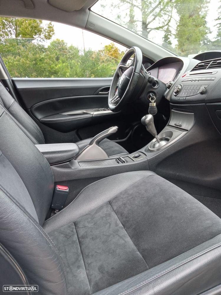 Honda Civic 1.4 i-VTEC Sport - 9