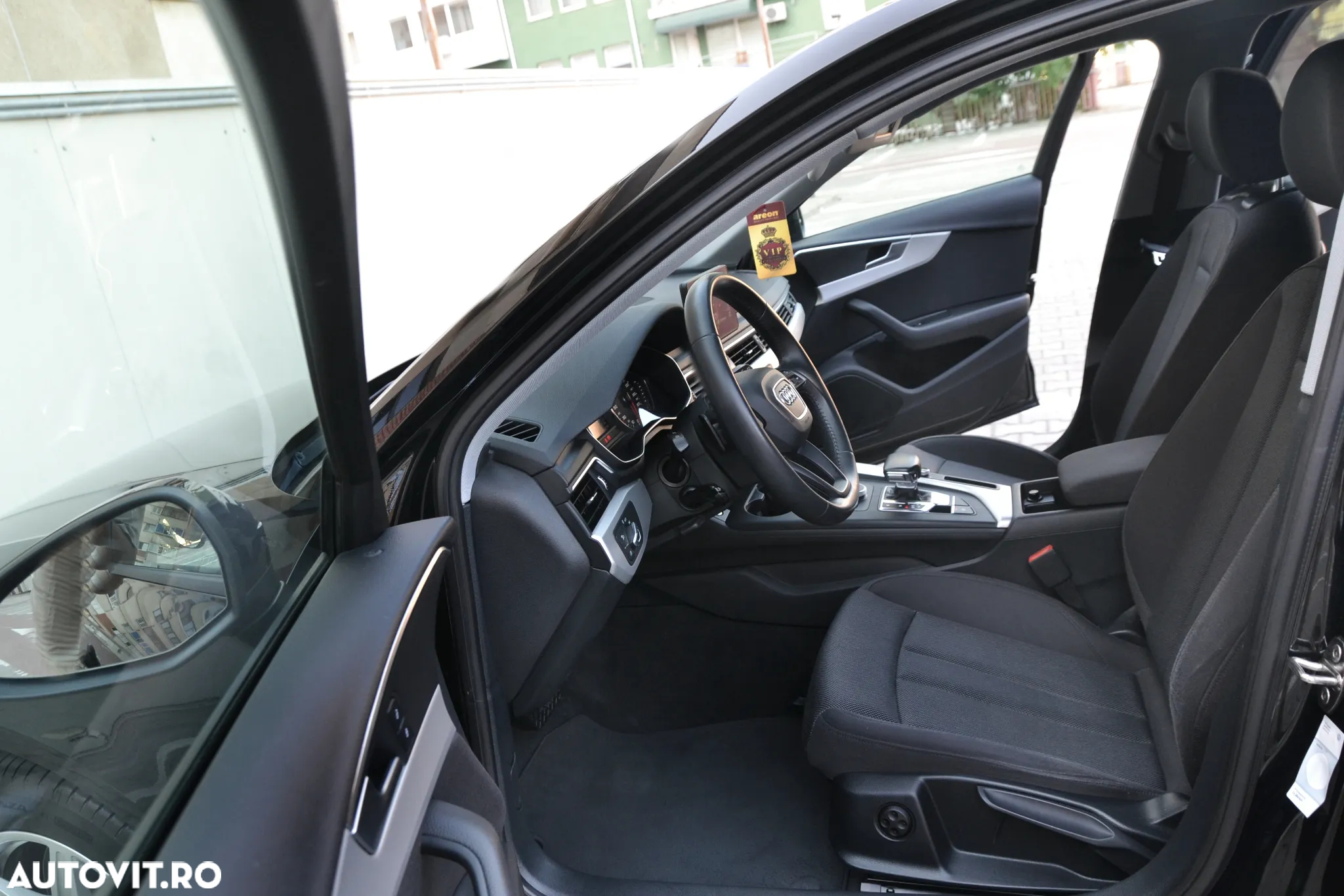 Audi A4 2.0 TDI S tronic - 4
