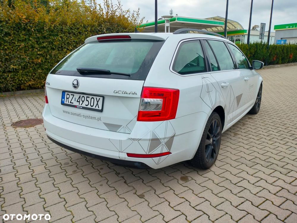 Skoda Octavia 2.0 TDI Style DSG - 7
