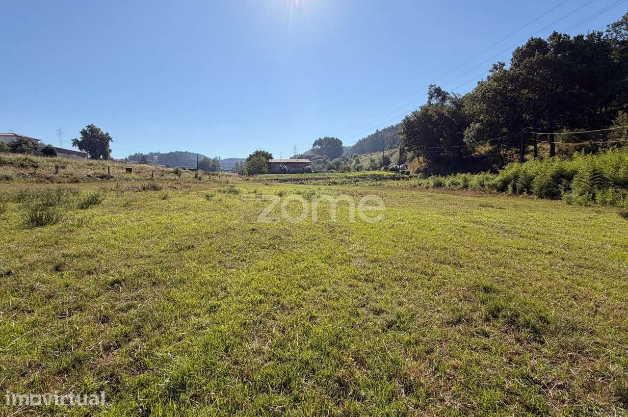 Terreno Com Ruína T2 - Grande imagem: 4/15