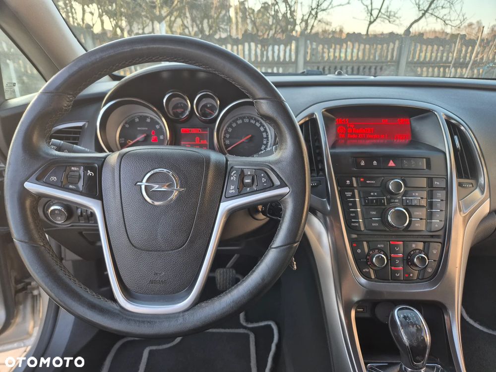 Opel Astra 1.7 CDTI Cosmo - 11