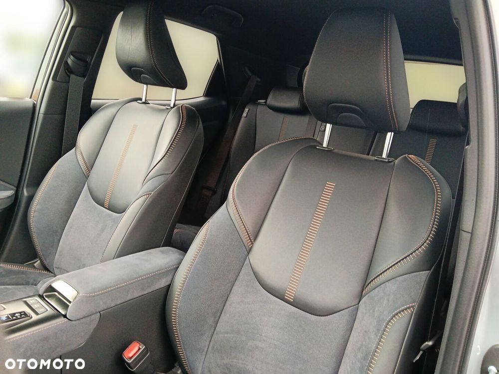 Lexus LBX 1.5 Hybrid Cool - 11