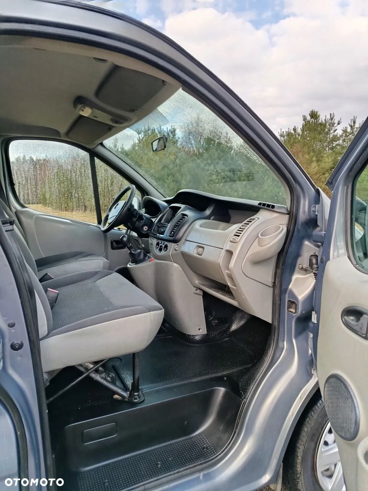 Opel Vivaro - 8