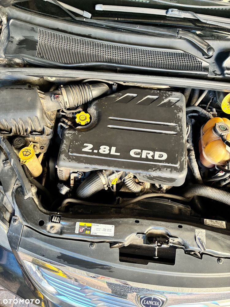 Lancia Voyager 2.8CRD Platinum - 31