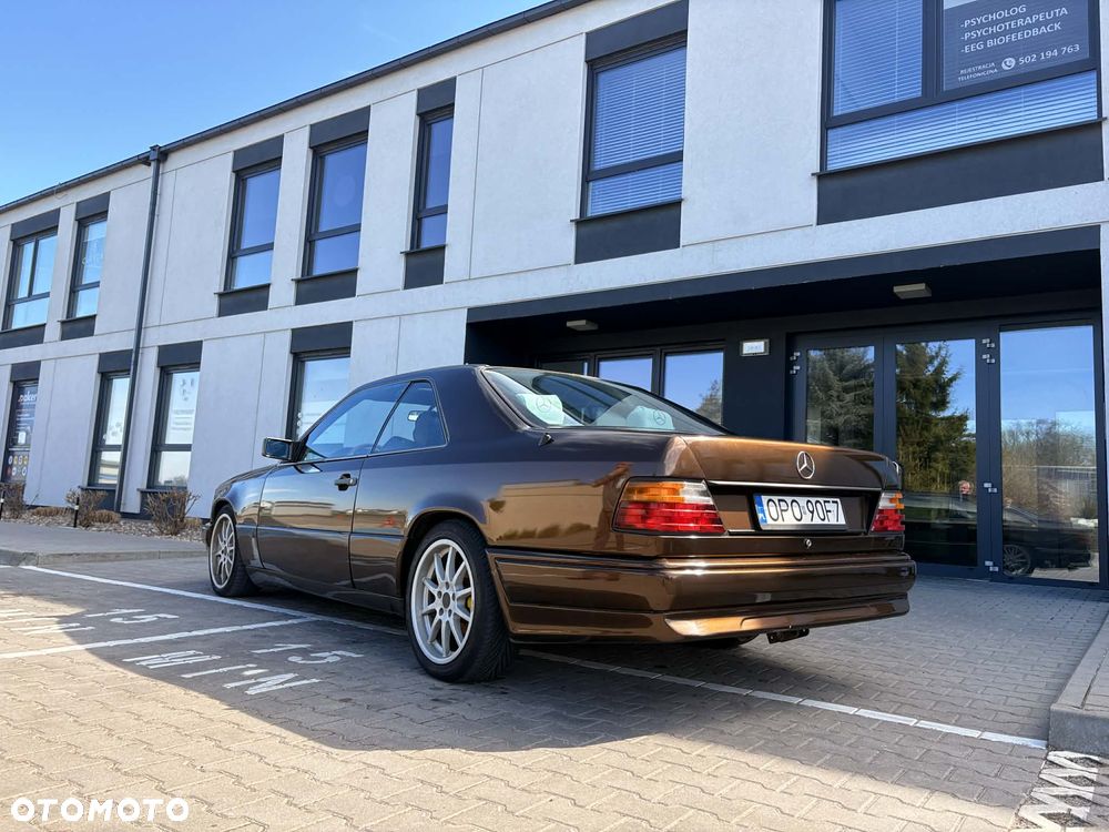 Mercedes-Benz W124 (1984-1993) - 21