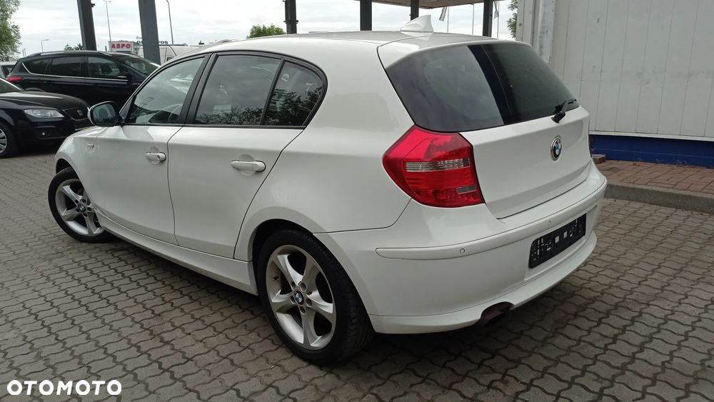 BMW Seria 1 116i - 21
