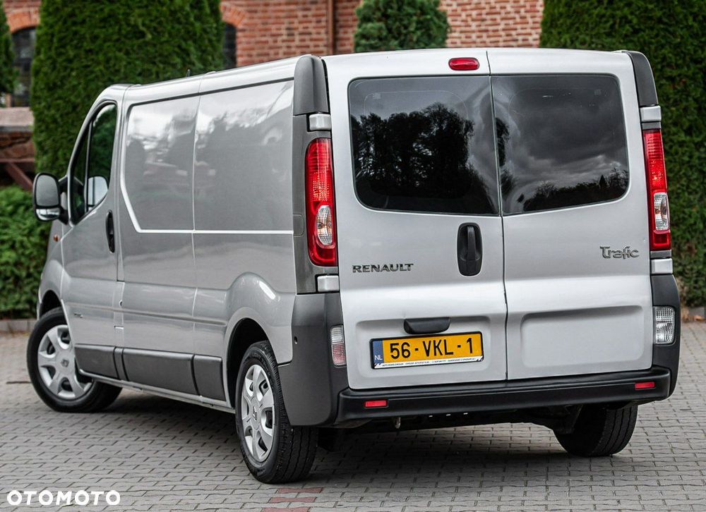 Renault Trafic - 2