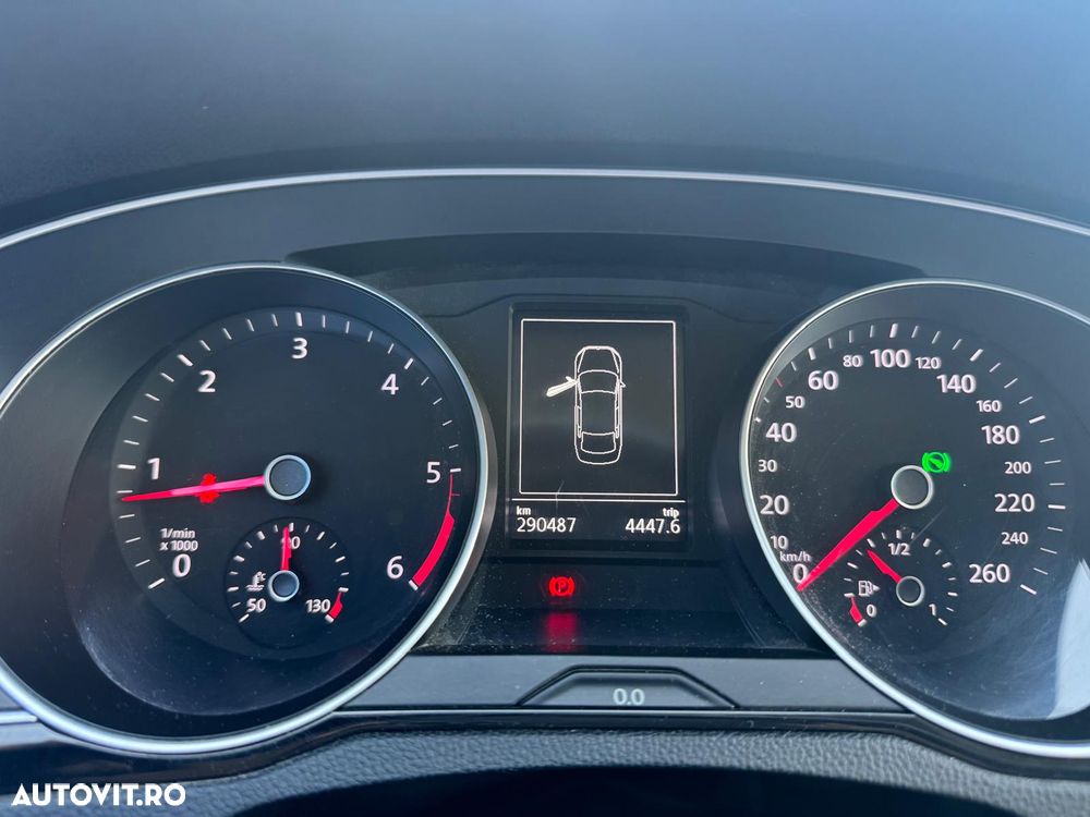 Volkswagen Passat 2.0 TDI DSG Comfortline - 1