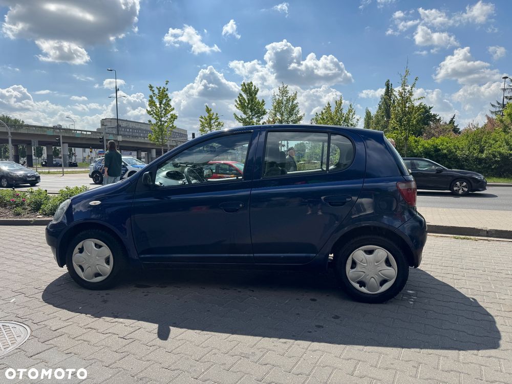 Toyota Yaris - 17