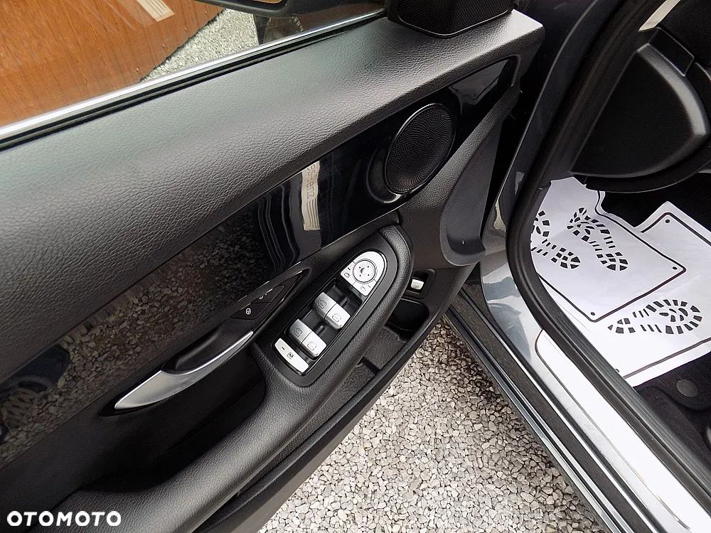 Mercedes-Benz Klasa C 200 (BlueTEC) d T 7G-TRONIC - 9
