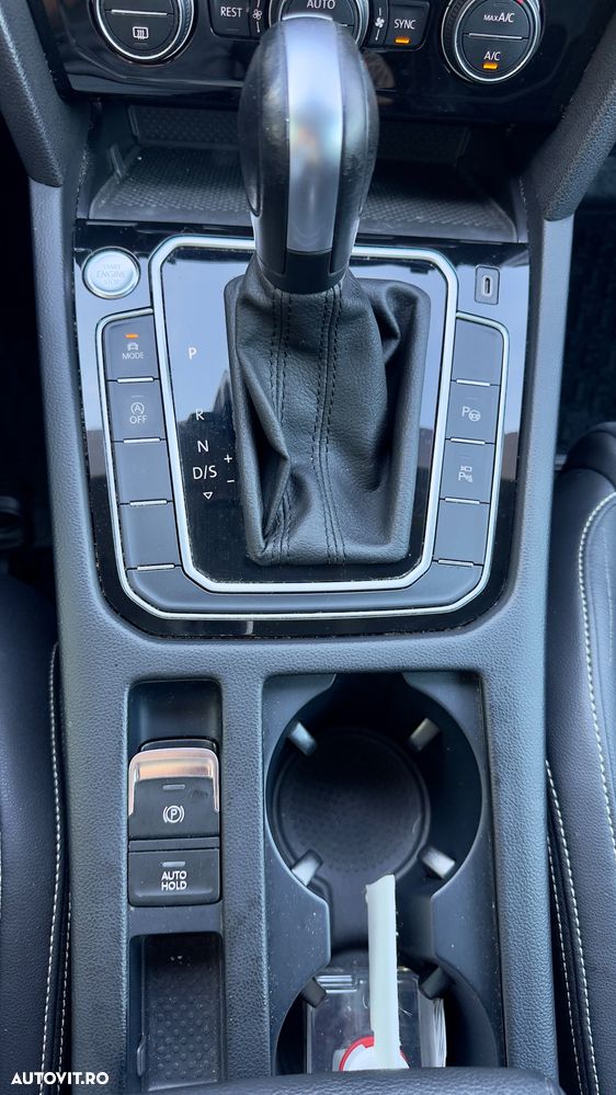 Volkswagen Passat 2.0 TSI OPF DSG 4Motion Elegance - 31