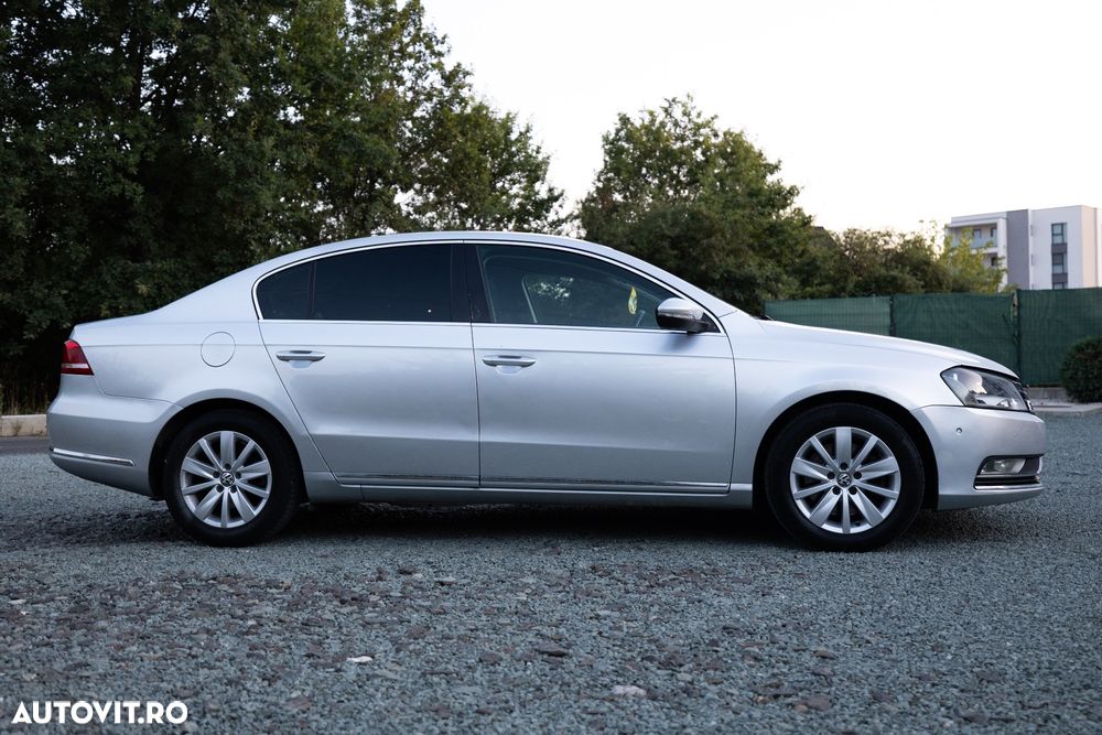 Volkswagen Passat 1.6 TDI DPF BlueMotion Technology Comfortline - 2