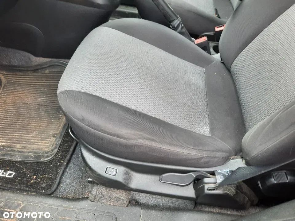 Fiat Doblo II 2 Fotel kierowcy pasażera Fotele 2 rząd Fotele grzane tapicerka boczki drzwi  EUROPA ŁADNE - 2