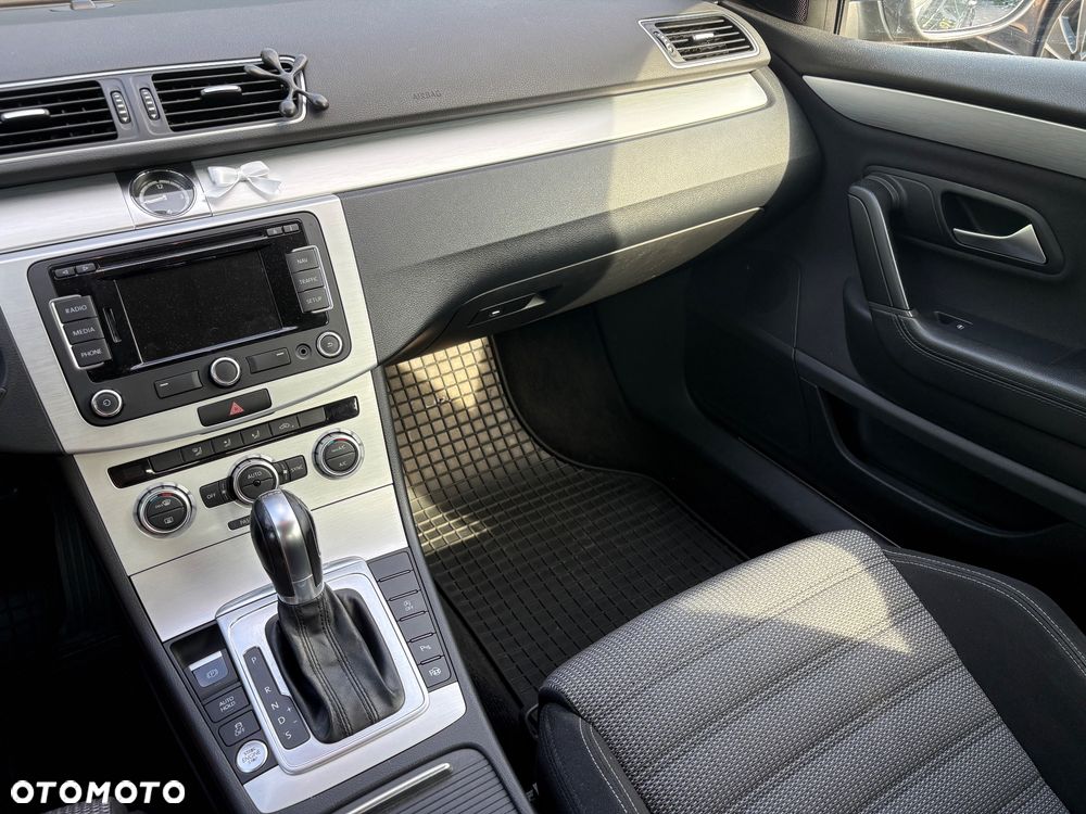 Volkswagen Passat CC - 22