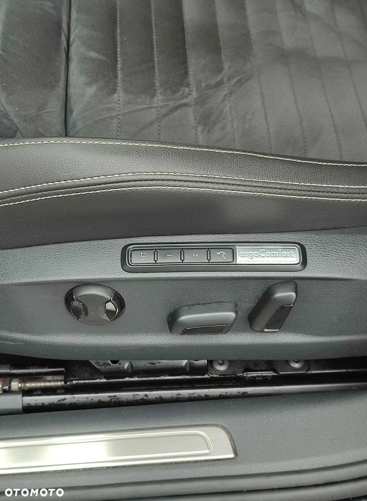 Volkswagen Passat - 6