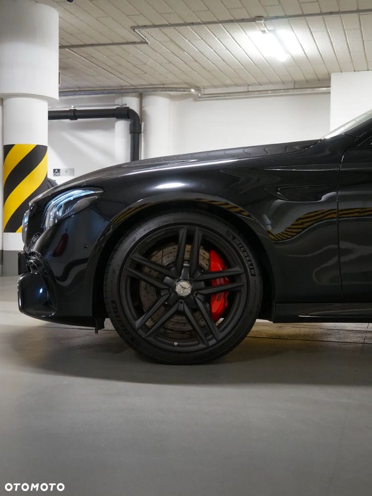 Mercedes-Benz Klasa E AMG 63 S 4Matic+ T AMG Speedshift MCT-9G - 17
