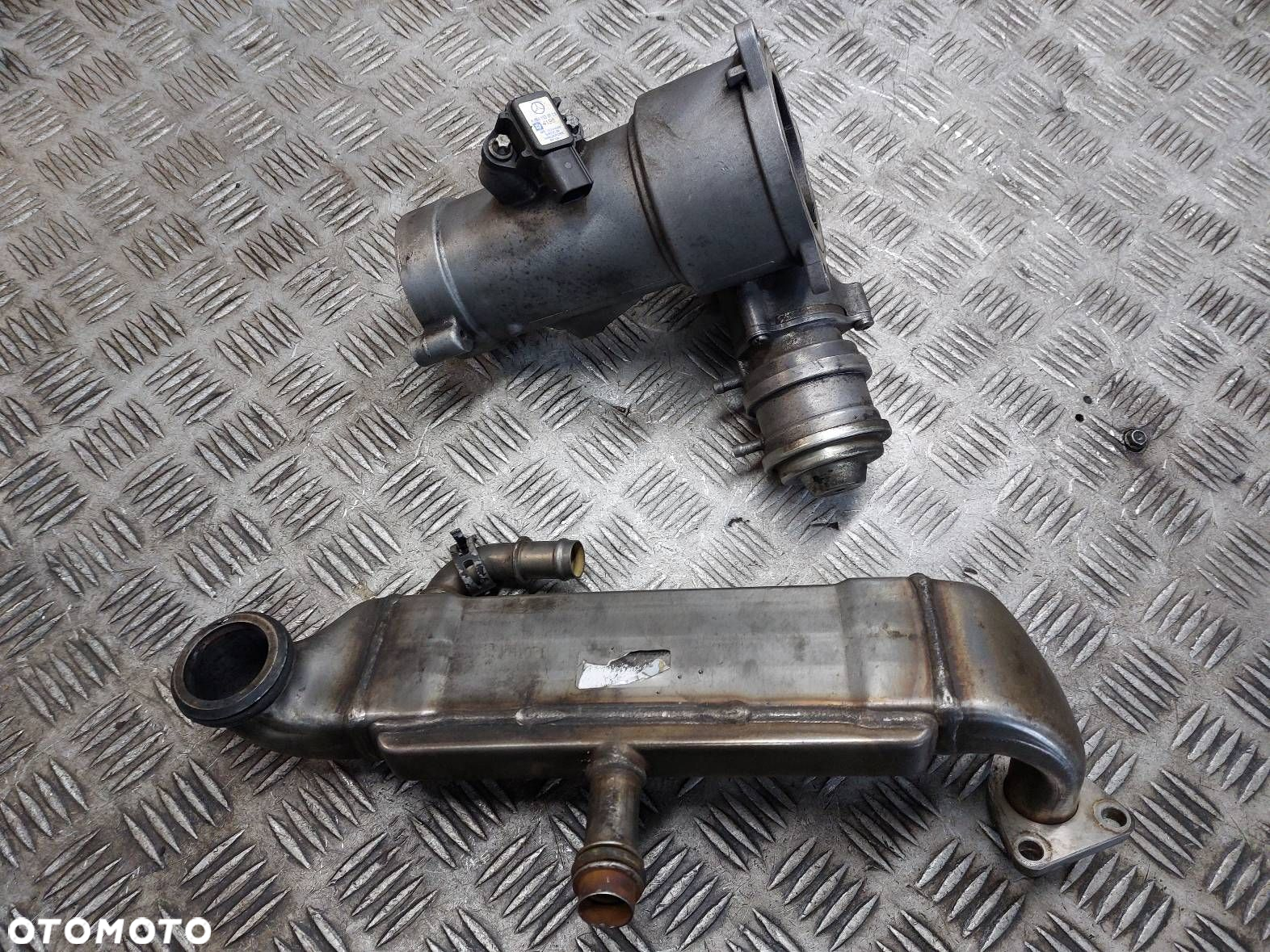 CHŁODNICZKA SPALIN EGR + ZAWÓR MERCEDES W220 S320 3.2 CDI 6130980117 - 4