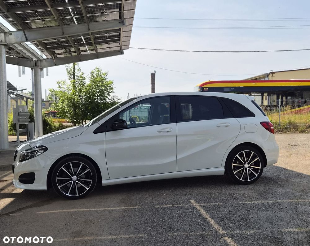 Mercedes-Benz Klasa B 180 UrbanStyle Edition - 11