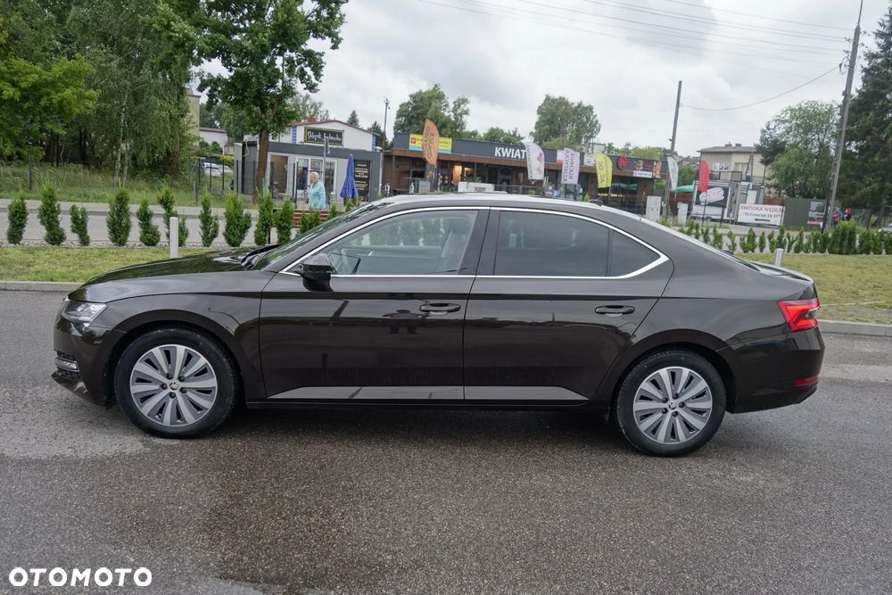 Skoda Superb 2.0 TDI SCR Style DSG - 6