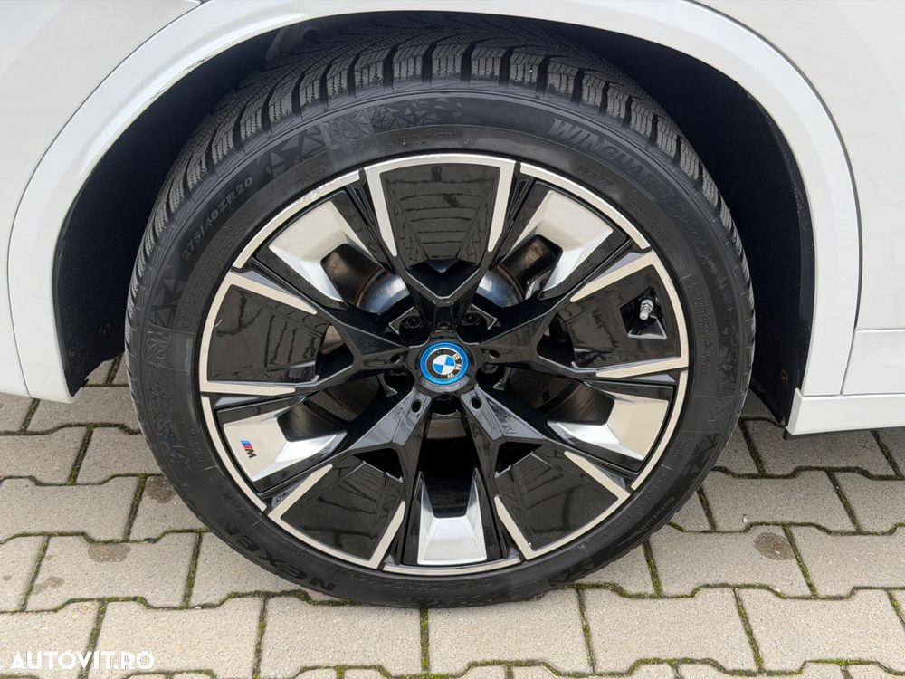 BMW iX3 Standard - 11