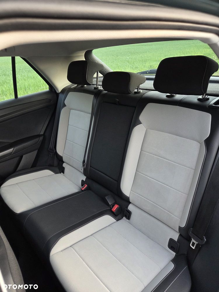 Volkswagen T-Roc 2.0 TDI SCR 4MOTION DSG Style - 13