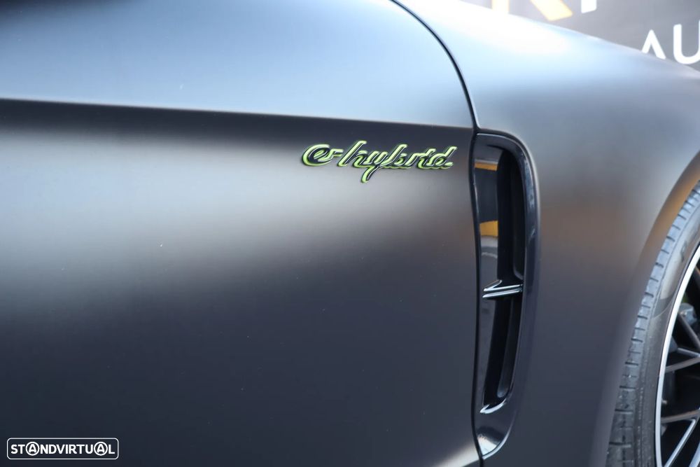 Porsche Panamera - 16