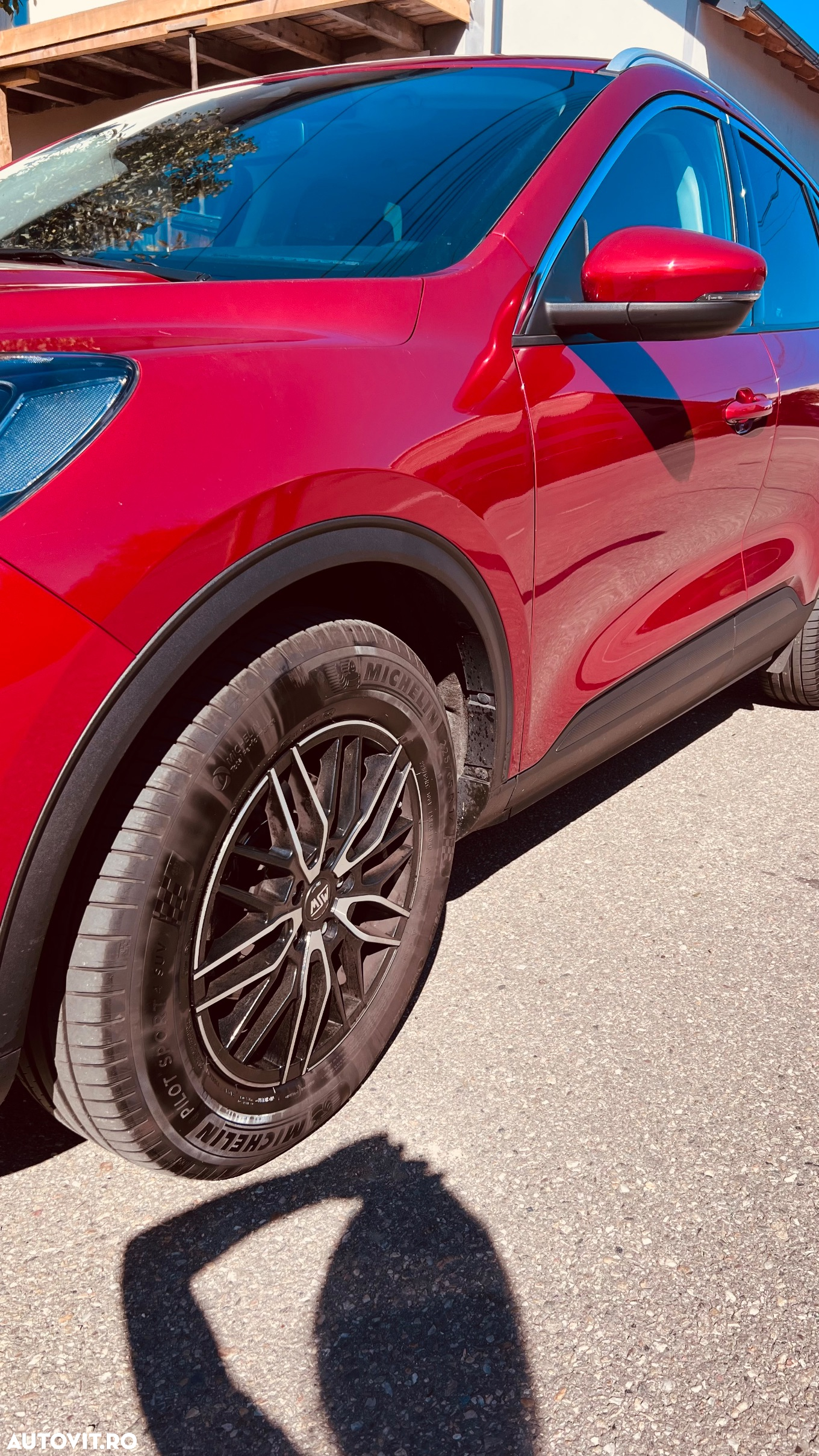 Ford Kuga 1.5 EcoBoost 2WD Titanium - 2