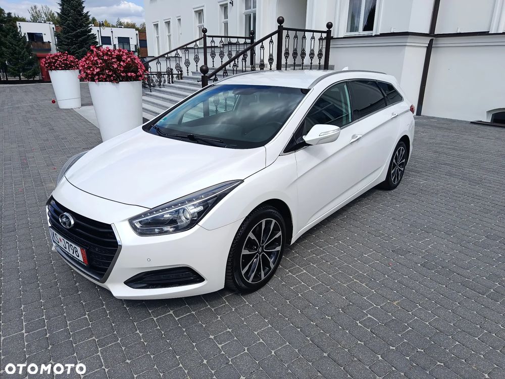 Hyundai i40 Kombi blue 1.7 CRDi DCT Premium - 2