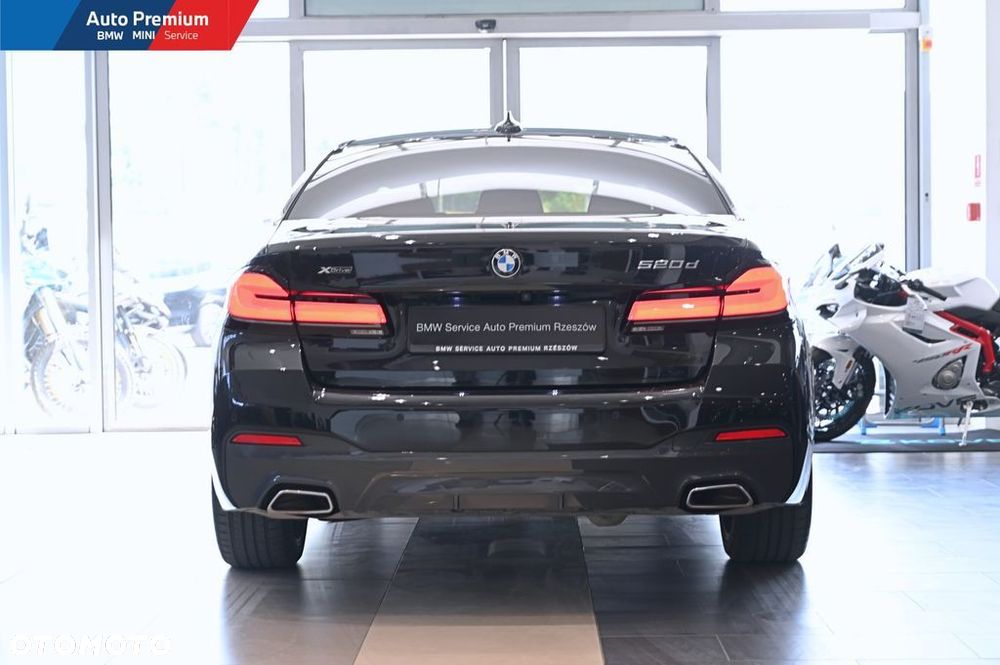 BMW Seria 5 520d xDrive MHEV M Sport sport - 19