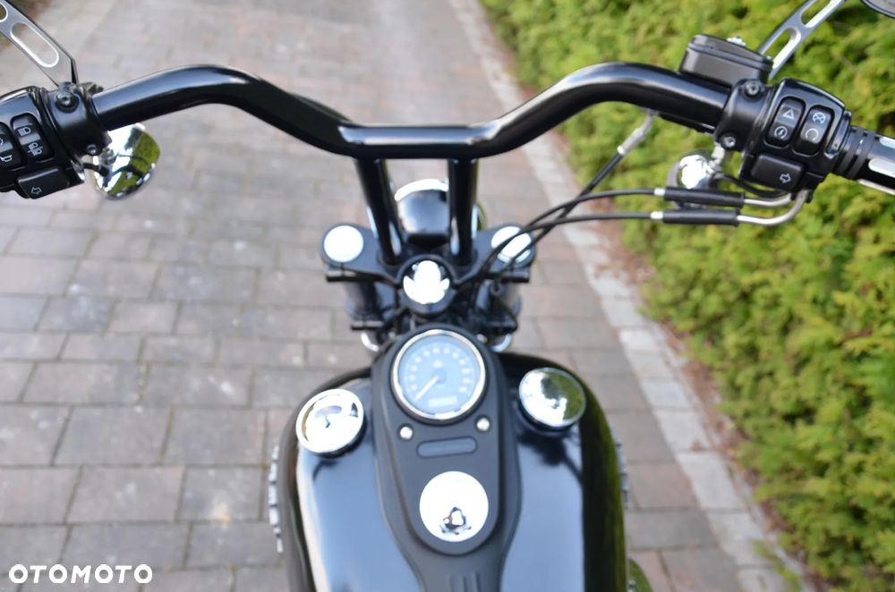 Harley-Davidson Dyna Street Bob - 11