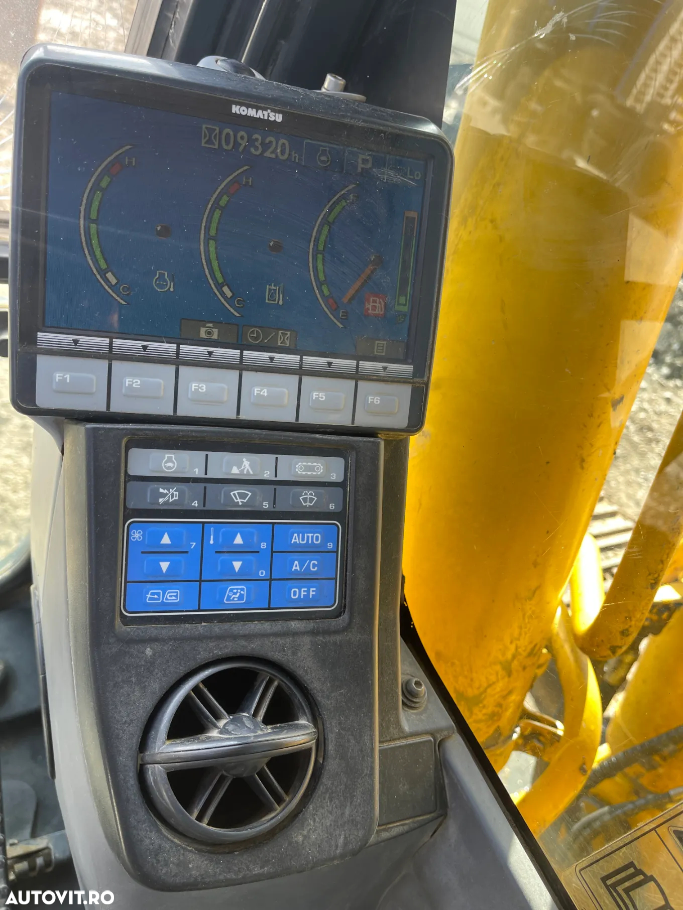 Komatsu PC 290 LC-8 - 12